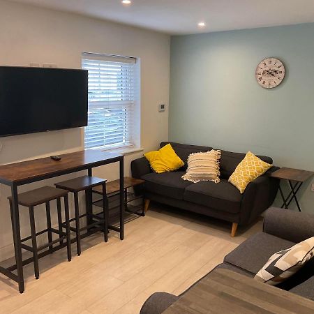 2 Bed Home From Home Apartments London Bagian luar foto