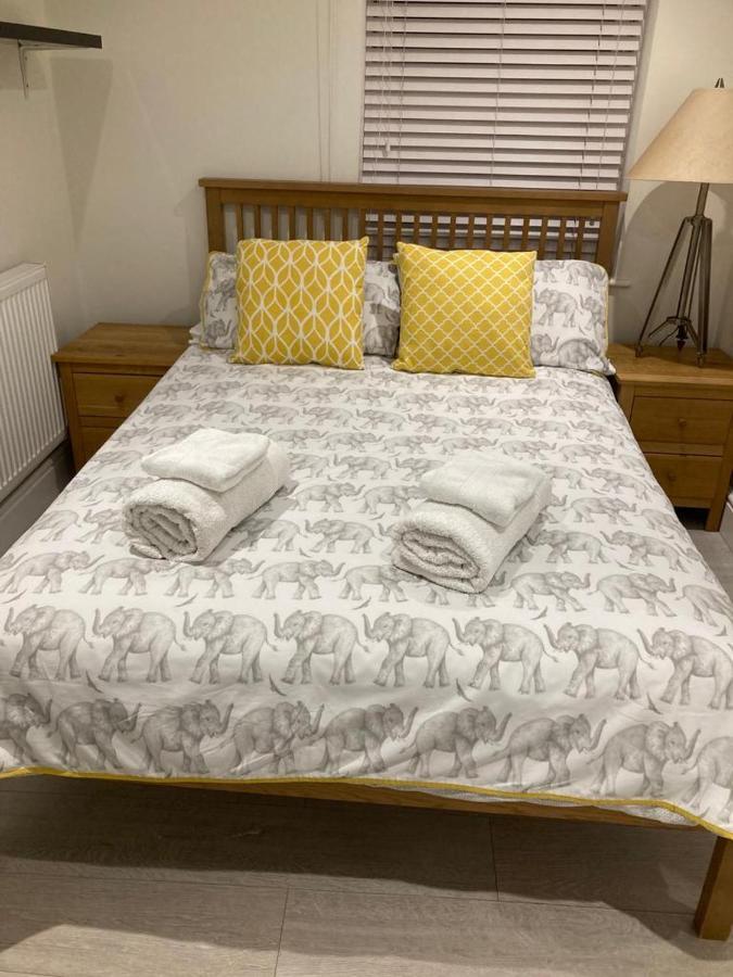 2 Bed Home From Home Apartments London Bagian luar foto