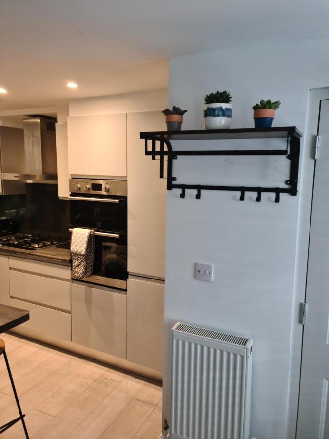 2 Bed Home From Home Apartments London Bagian luar foto